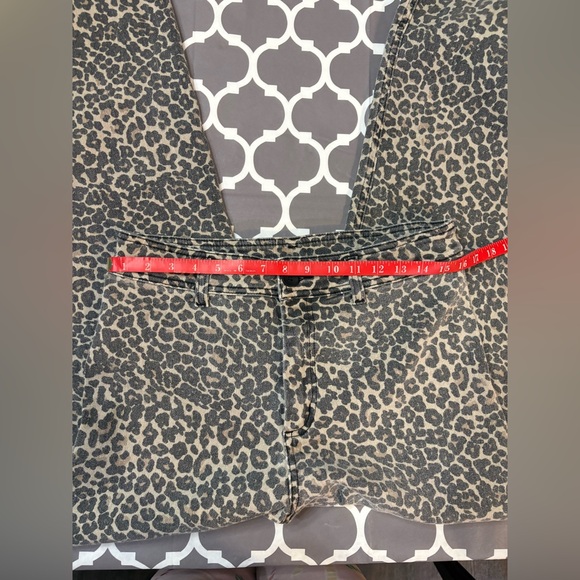 Miou Muse Wildside Leopard raw hem barrel wide leg cut jeans size Large - Picture 9 of 11